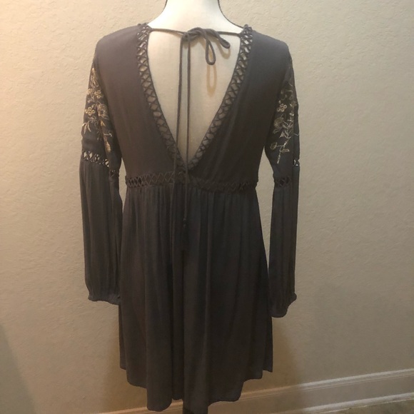 Dress - Picture 2 of 2